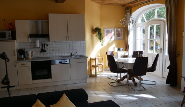 4-star disabled-friendly non-smoking apartment; pets on request