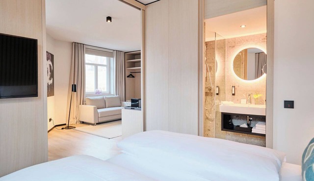 4K Hotel