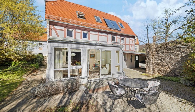 5 bedroom pet friendly home in Dresden