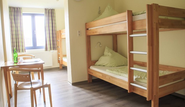 6-bed room with shower/WC