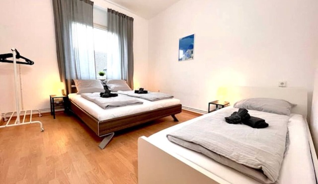 6 beds with double bed, 4min to the A45, balcony, central Hagen Süd, free parking