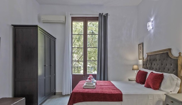 60. Books 3 Apartment