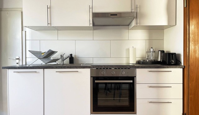 8-bed Apartment for fitters | home2share