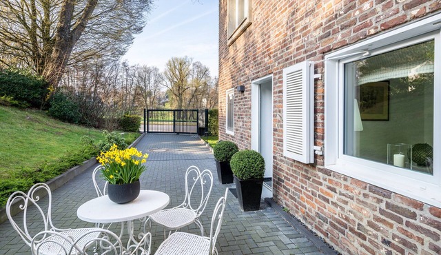 Aachen South Holiday Apartment for 4 Guests (55 m²)