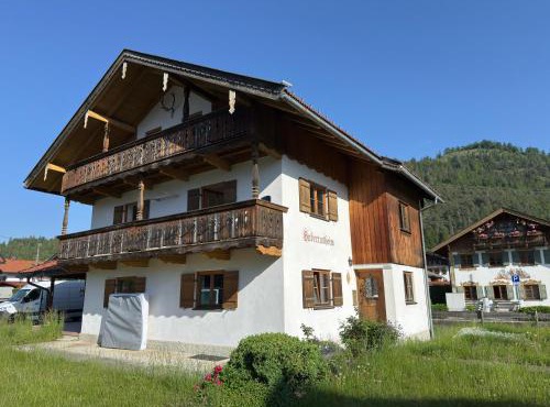 Alpenvilla Liboria Wallgau mit Sauna Garten und 5 Schlafzimmern