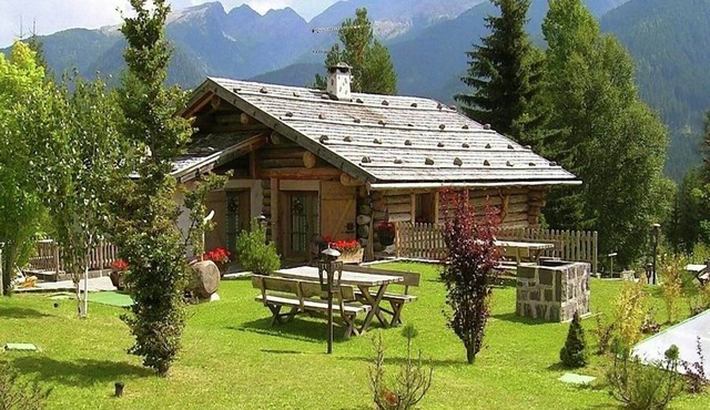 Alpine Cottage with Sauna