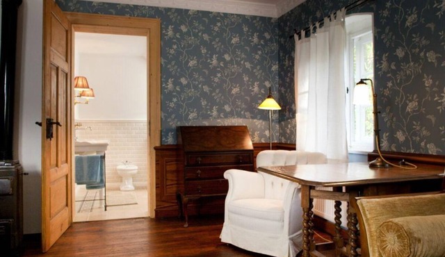 Alte Försterei Hohnstein - vacation apartment, 2 living/bedrooms, 2x shower, WC