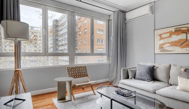 Amazing Chamartín 2BR, near Real Madrid Stadium, by Blueground