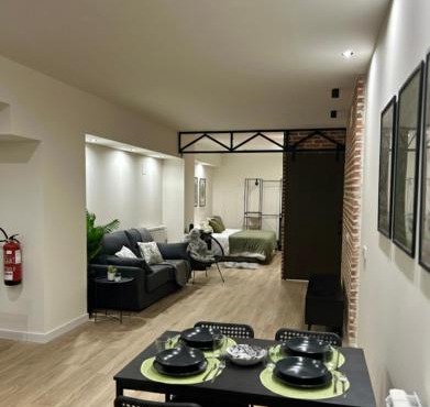 Apartamentos Bajo La Viga con Piscina