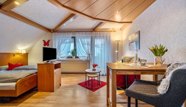 Apartment '5' with Mountain View, Shared Terrace and Wi-Fi