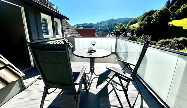 Apartment 'Ferienwohnung Schwarzwaldliebe' with Private Terrace and Wi-Fi