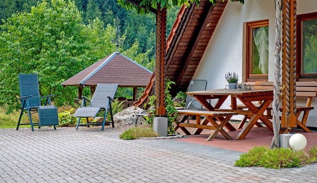 Apartment '2' with Mountain View, Shared Terrace and Wi-Fi