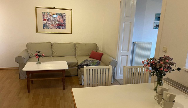 Apartment 2 with 2 bedrooms (2-5 pers.) on the ground floor - Villa Seeheim vacation property directly on the waterfront