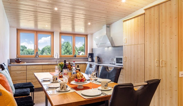 Apartment '2' with Balcony and Wi-Fi