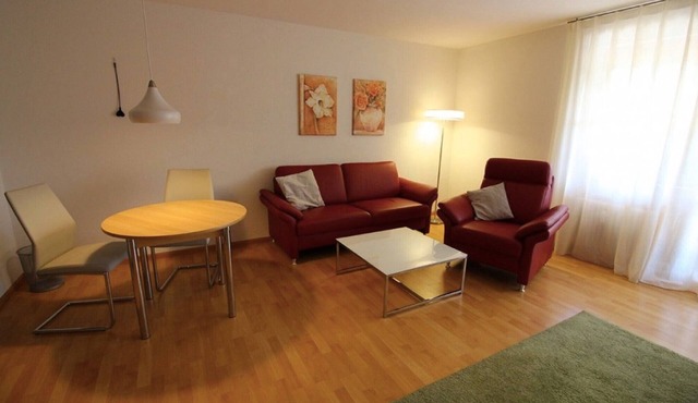 Apartment '2 Zimmer Appartement 30' with Shared Garden, Balcony and Wi-Fi