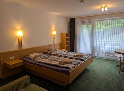 Apartment 9, Zentrumsnah mit Pool und Balkon