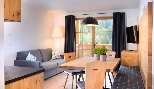 Apartment 'Altmessnerhof Wiesenklee' with Mountain View, Shared Terrace and Wi-Fi