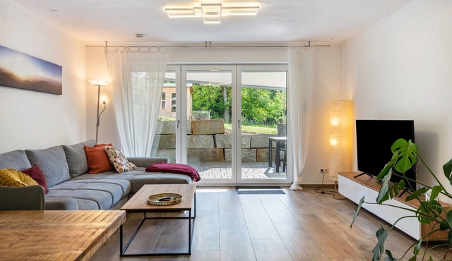 Apartment 'Am Park' with Shared Terrace, Garden and Wi-Fi