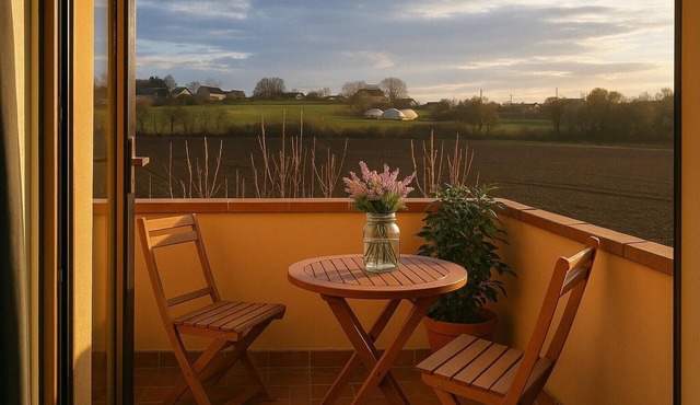 Apartment 'Blue' with Private Terrace, Shared Garden and Wi-Fi