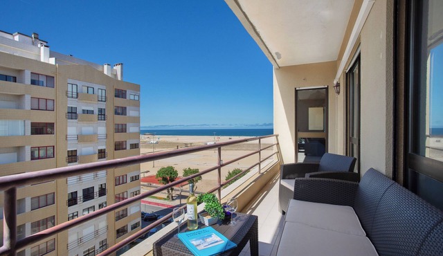 Apartment 'Casa Do Mar' with Sea View, Wi-Fi and Air Conditioning