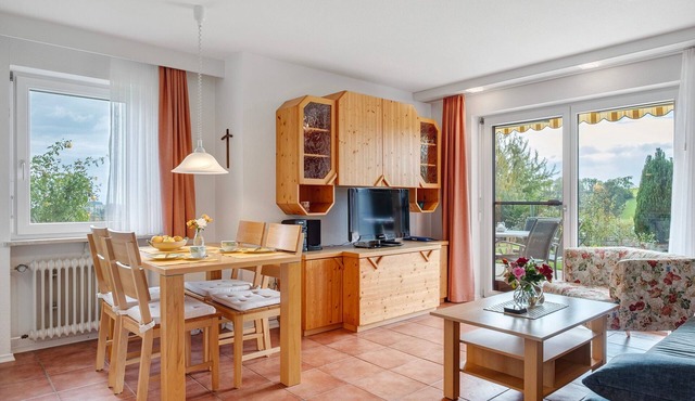 Apartment 'East, 48 sqm' with Shared Terrace, Shared Garden and Wi-Fi