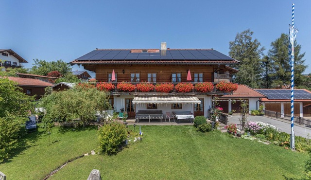 Apartment 'Enzian' with Mountain View, Balcony and Wi-Fi