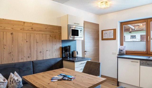 Apartment Eva – Cozy Holiday Home in Tyrol