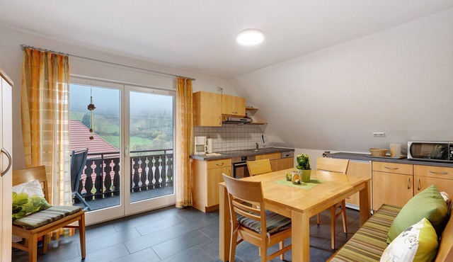 Apartment 'Ferienwohnung Sonnenblume' with Mountain View, Private Terrace and Wi-Fi