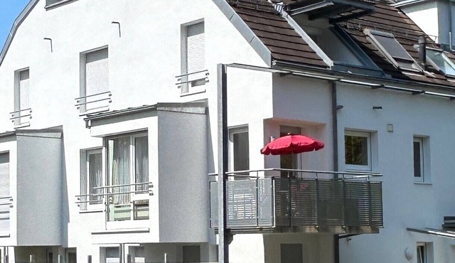 Apartment 'Ferienwohnung Am Neumagen' with Balcony and Wi-Fi
