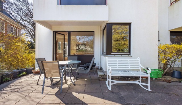 Apartment 'Fallreep' with Private Terrace, Private Garden and Wi-Fi