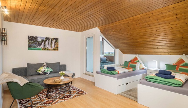 Apartment 'Ferien Am See 11' with Balcony and Wi-Fi