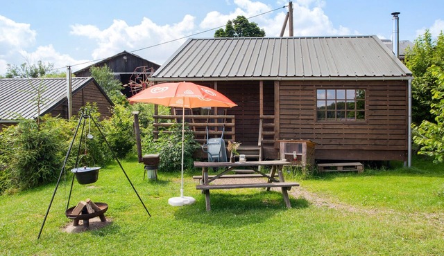Apartment 'Ferienhütte Berken' with Private Terrace & Shared Garden – Holiday without electricity