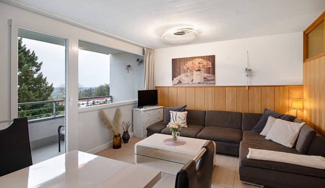 Apartment 'Ferienwohnung Alpensicht' with Lake View, Shared Garden and Wi-Fi