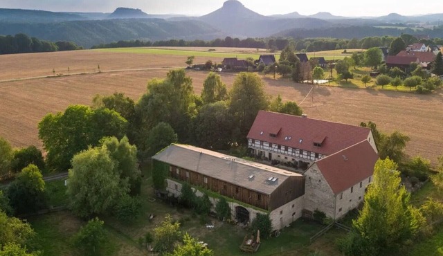 Apartment 'Ferienwohnung Galerie' with Mountain View and Private Garden