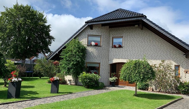 Apartment 'Ferienwohnung-Simmerath' with Wi-Fi