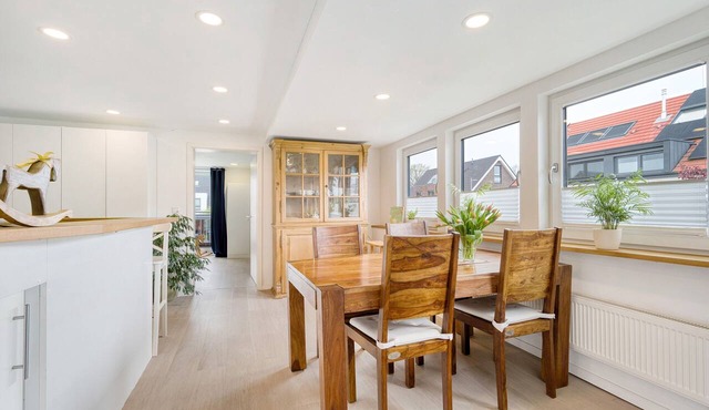 Apartment 'Ferienwohnung Feuerbach' with Shared Terrace, Shared Garden and Wi-Fi