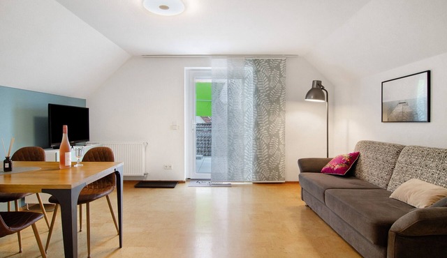 Apartment 'Fewo Walk' with Balcony and Wi-Fi