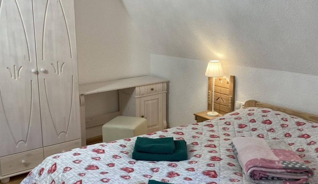 Apartment/flat, shower and bath, WC, garden side - Pension ZUR 23