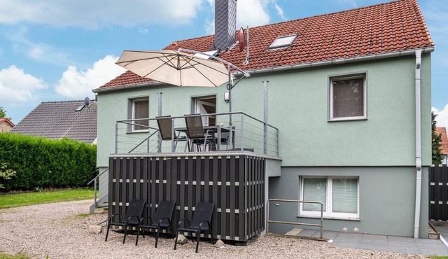 Apartment for 6 Guests (57 m²) with Private Terrace and Wi-Fi