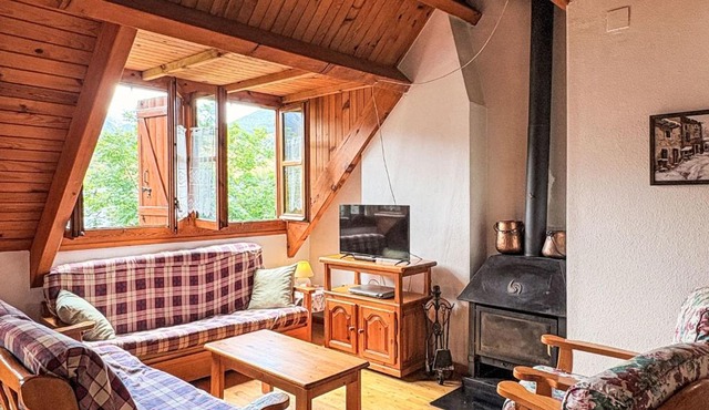 Apartment Geräumige Maisonette mit Kamin Isard 2 Vall de Boí by Interhome