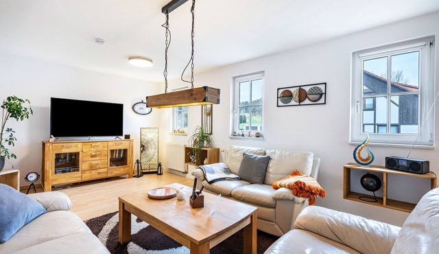 Apartment 'Gohrischblick' with Mountain View and Wi-Fi