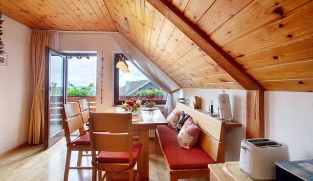 Apartment 'Haus Dorfschmiede' with Mountain View, Shared Garden and Wi-Fi