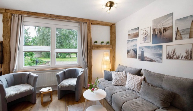 Apartment 'Haus Hinz 2 Zi Fe-Wo An Der Ostsee' with Shared Terrace, Shared Garden and Wi-Fi