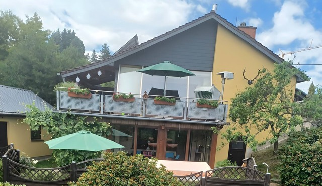 Apartment "Heidi" with Mountain View, Private Garden and Wi-Fi