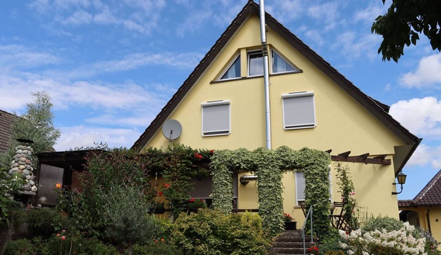 Apartment 'Honacker' with Private Terrace, Shared Garden and Wi-Fi