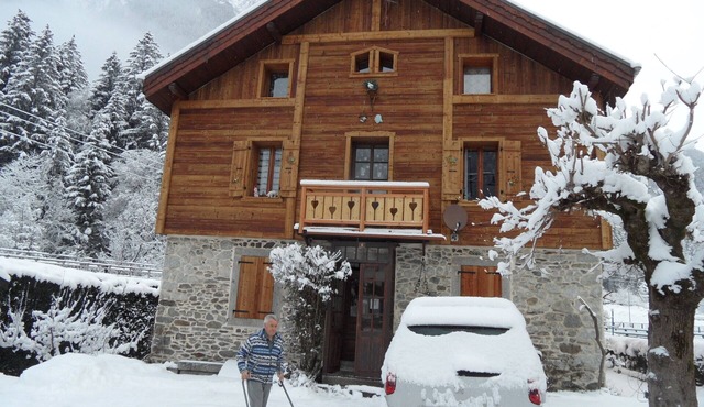 Apartment in chalet located 2.5 km from the center of Chamonix, for 2 to 4 people