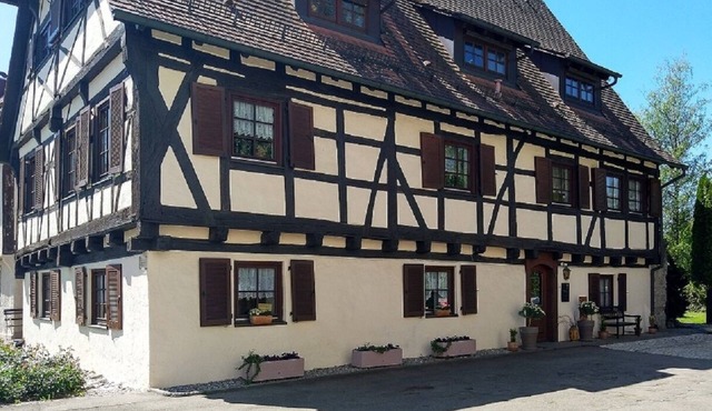 Apartment in historic building from 1467, close to nature and yet central