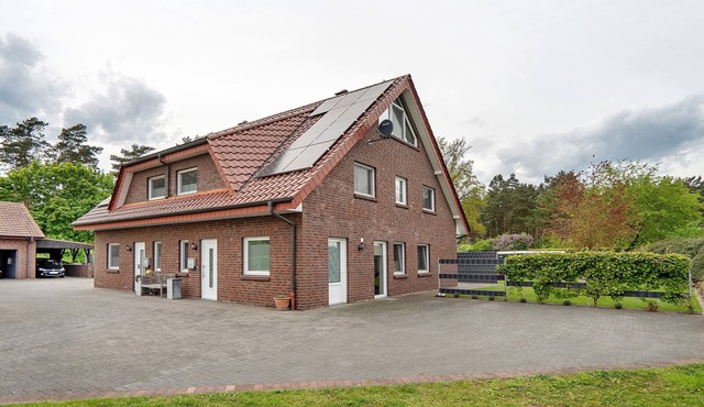 Apartment 'In Spelle' with Shared Terrace, Shared Garden and Wi-Fi