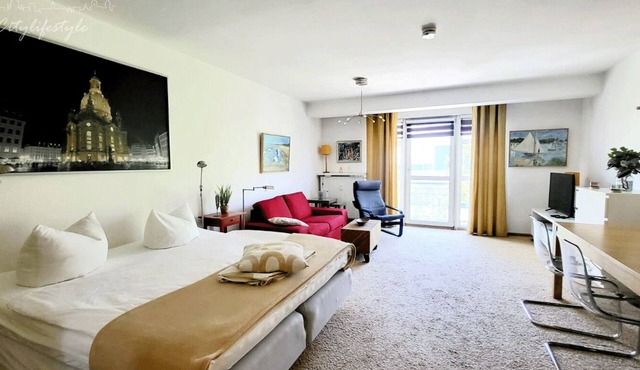 Apartment in the heart of Dresden with a wide range of amenities and excellent connections