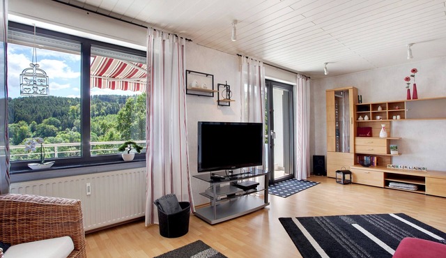 Apartment 'Lux' with Private Garden, Balcony and Wi-Fi